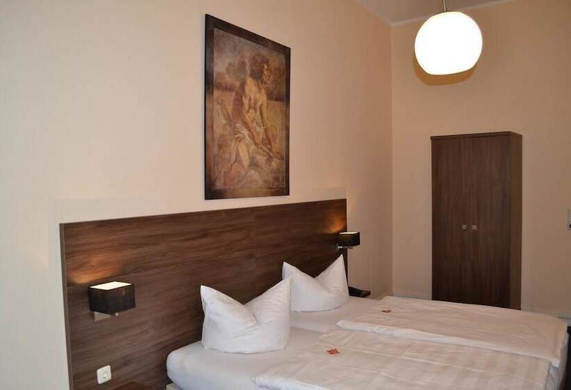 Отель Am Landeshaus