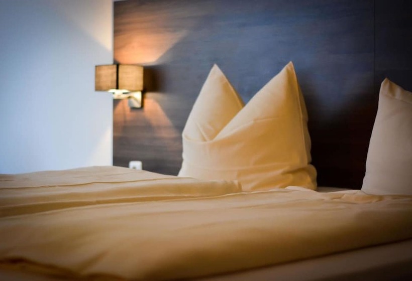 Отель Am Landeshaus