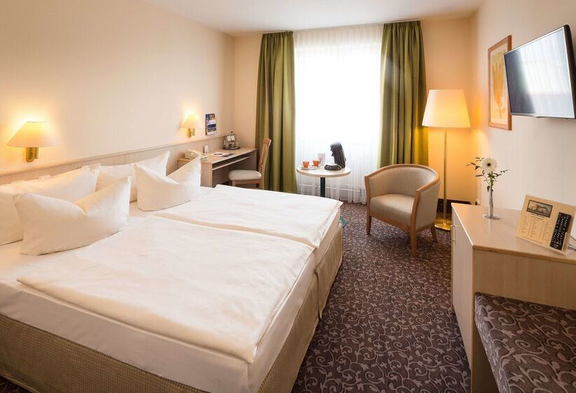 هتل Plaza Inn Chemnitz