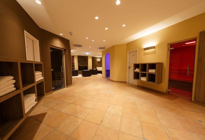 Отель Bayerischer Hof Miesbach, Bw Premier Collection