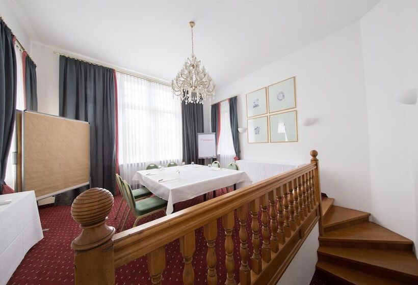 Отель Bayerischer Hof Miesbach, Bw Premier Collection