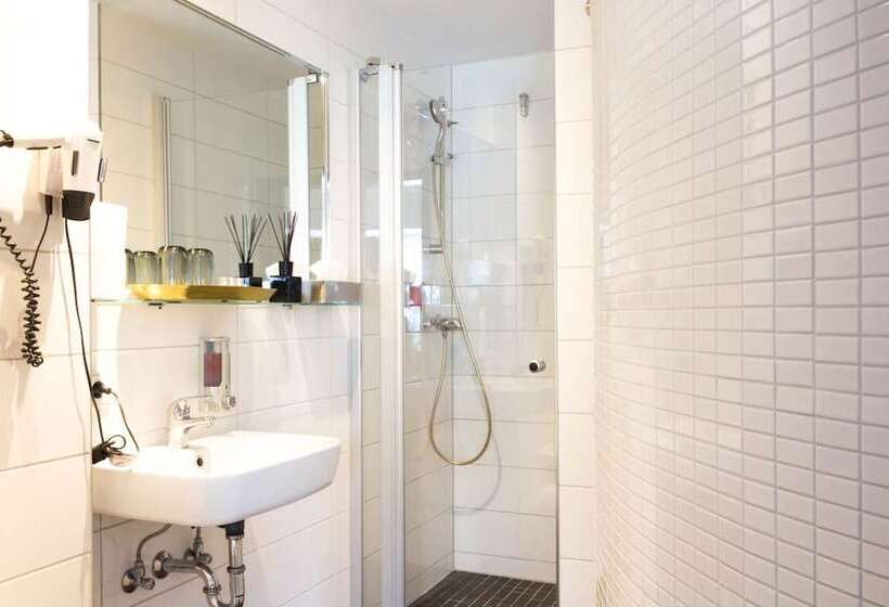 هتل Delta Am Potsdamer Platz