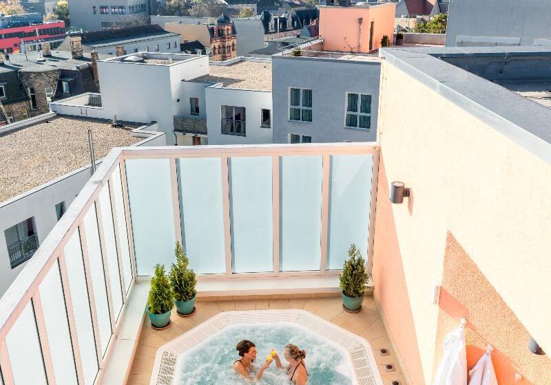 בית מלון כפרי Dorint Charlottenhof Halle