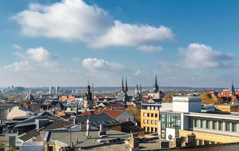 בית מלון כפרי Dorint Charlottenhof Halle