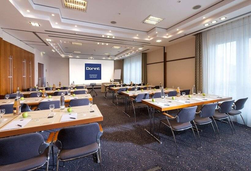 בית מלון כפרי Dorint Charlottenhof Halle