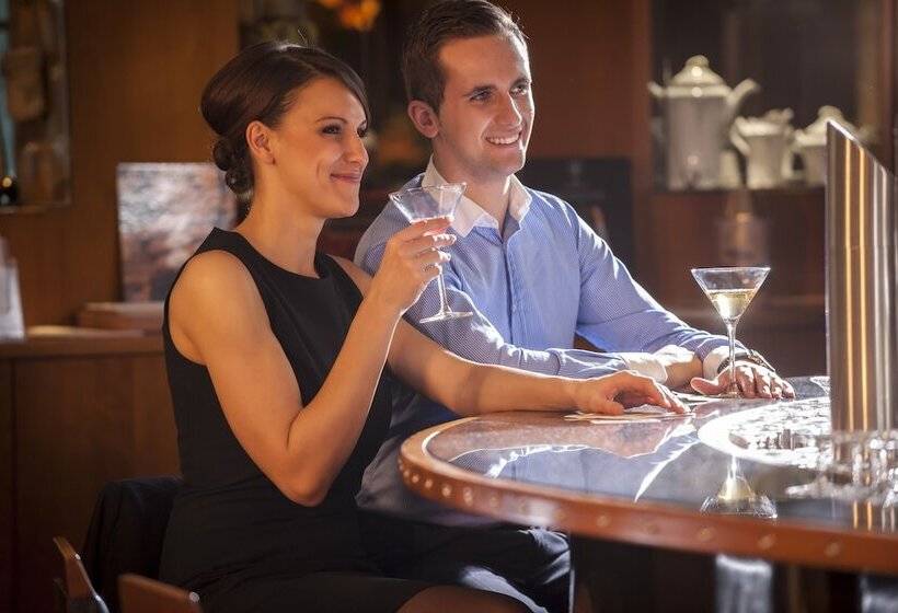 בית מלון כפרי Dorint Charlottenhof Halle