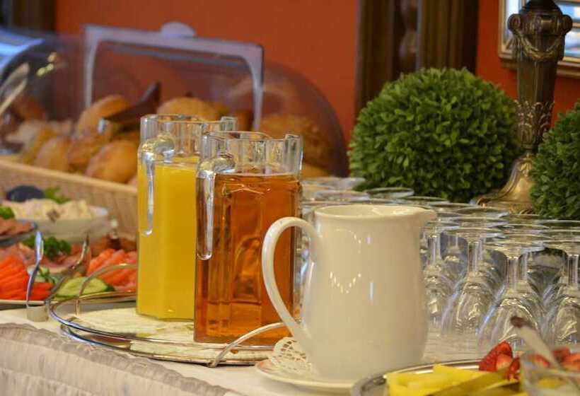 Отель Franziskaner