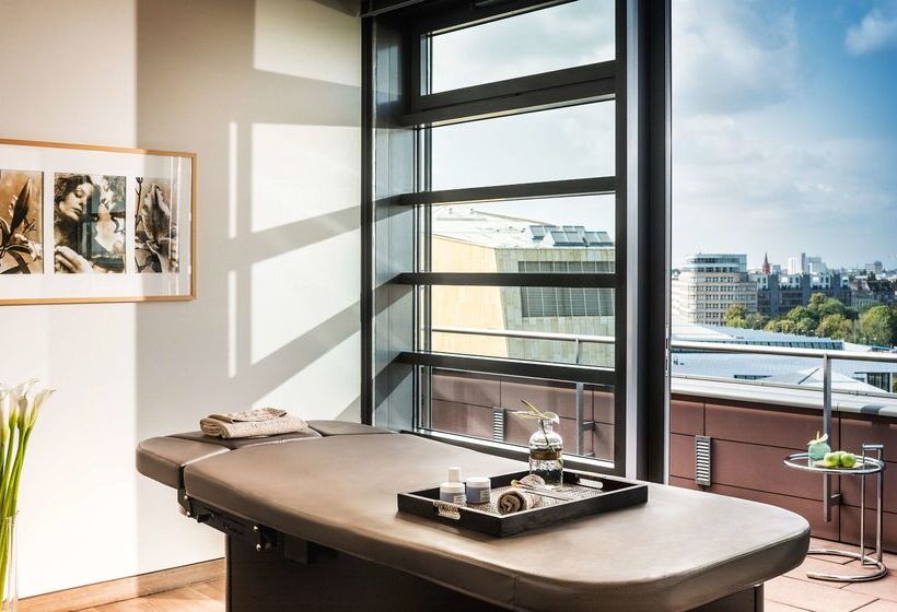 هتل Grand Hyatt Berlin