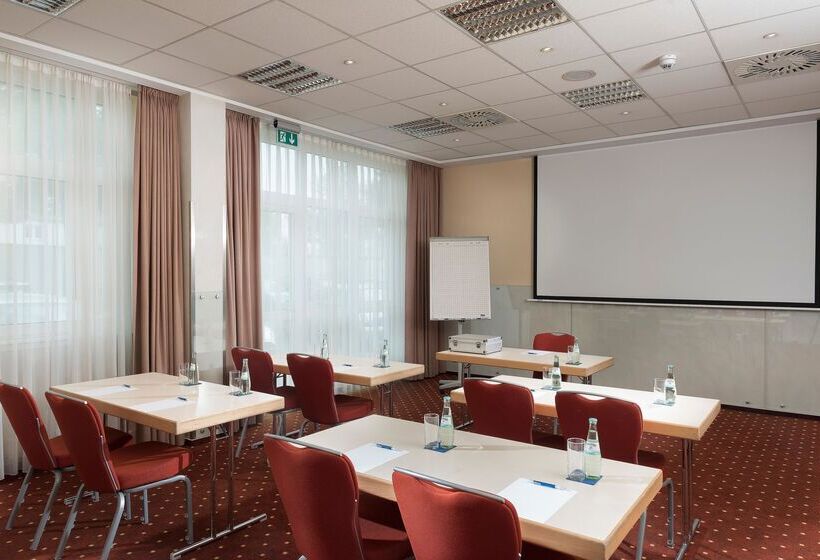 هتل Ibis Styles Berlin Treptow