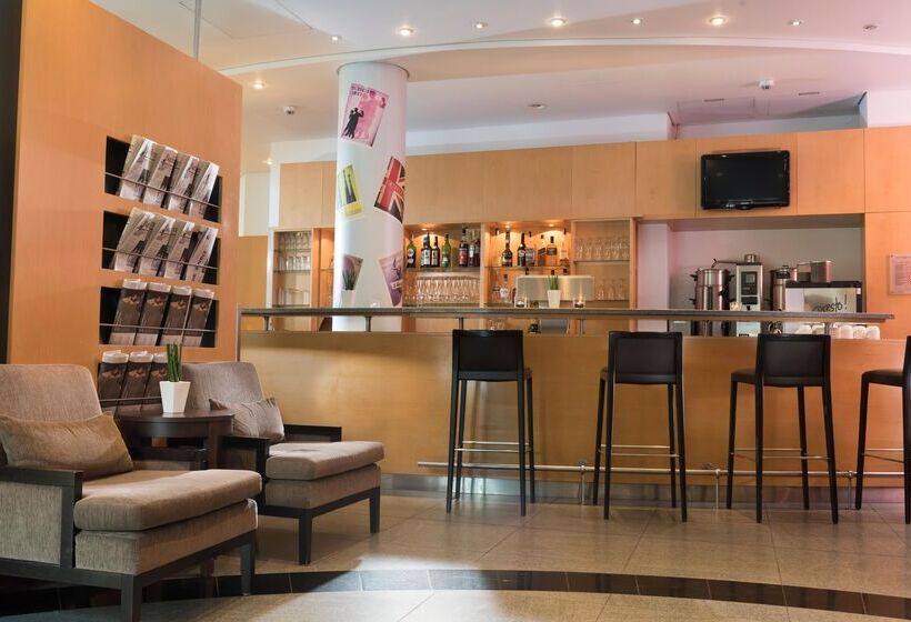 هتل Ibis Styles Berlin Treptow