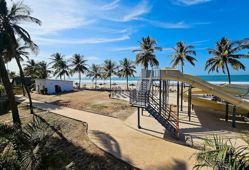 هتل Kombo Beach Resort