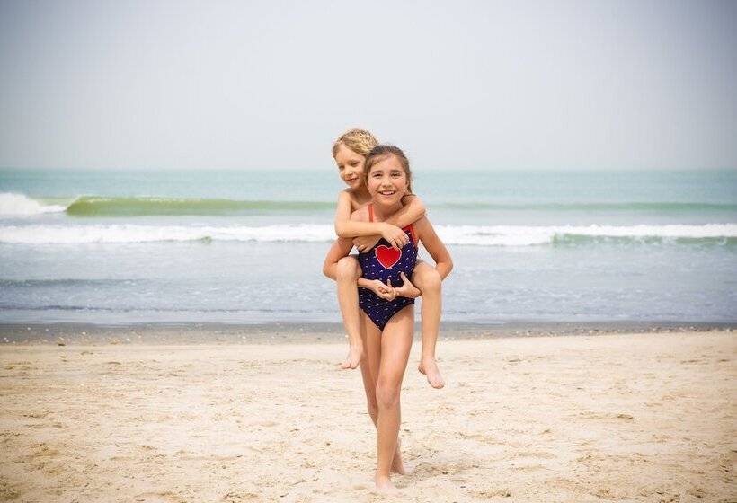 هتل Kombo Beach Resort