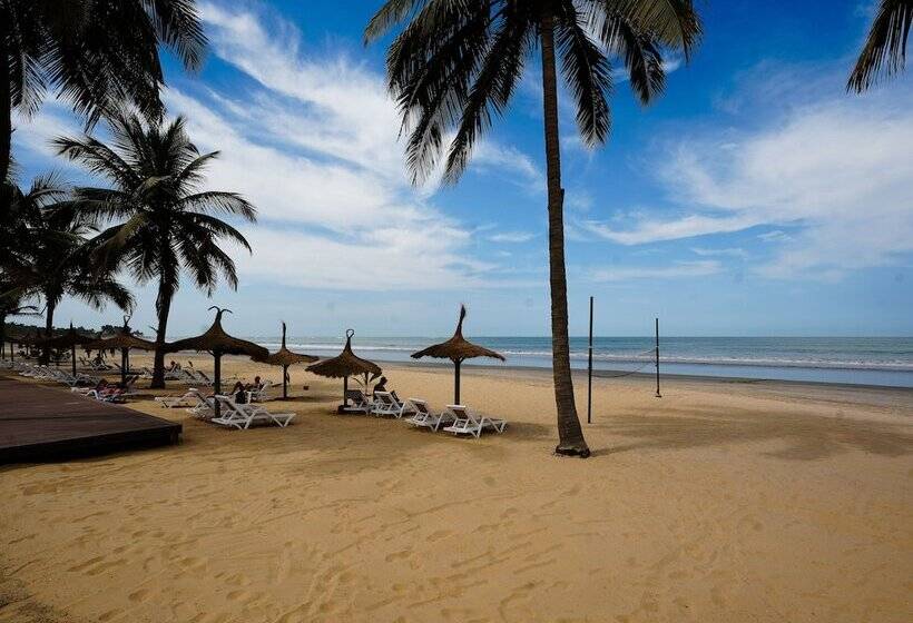 هتل Kombo Beach Resort