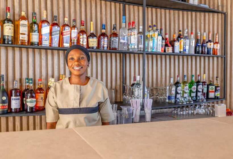 هتل Kombo Beach Resort