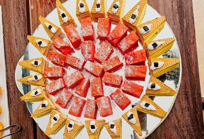 هتل Kombo Beach Resort