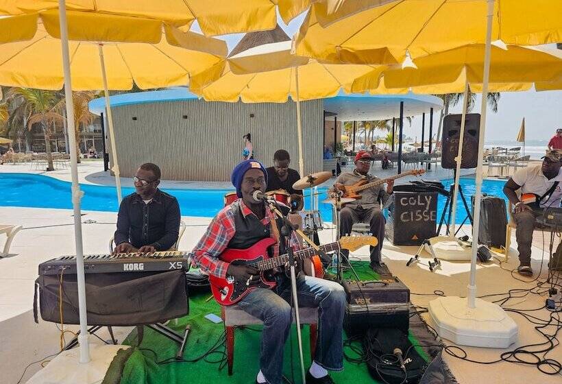 هتل Kombo Beach Resort