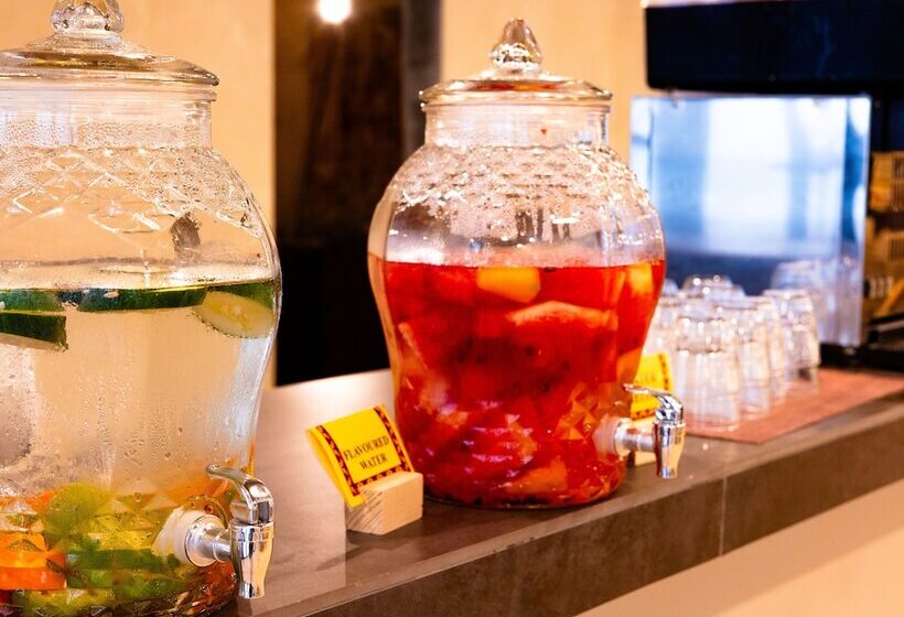 هتل Kombo Beach Resort