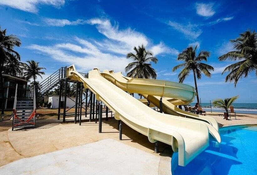 هتل Kombo Beach Resort