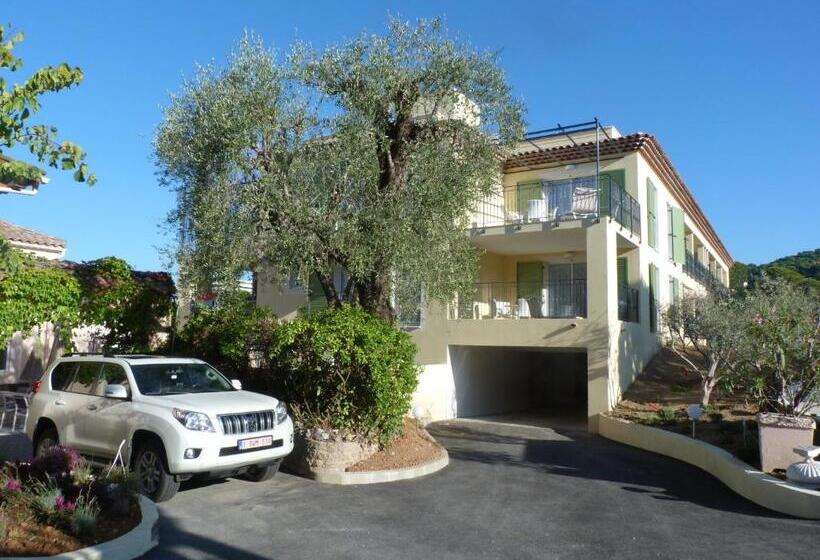 호텔 La Bastide De L'oliveraie