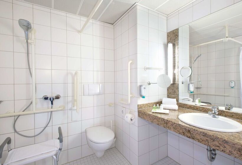 Отель NH Oberhausen