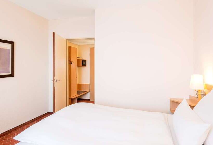 Отель NH Oberhausen