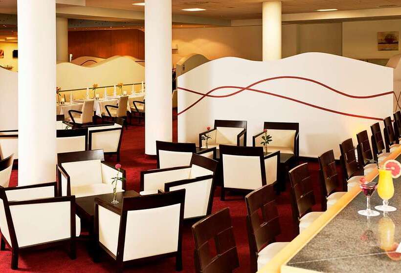 Отель NH Oberhausen