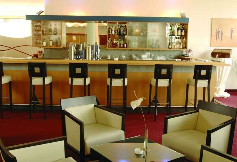 Отель NH Oberhausen