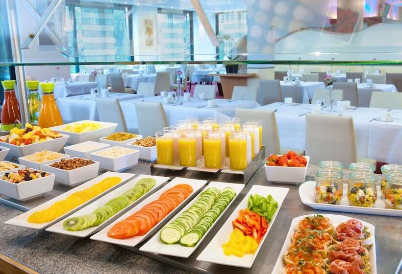 Отель NH Oberhausen