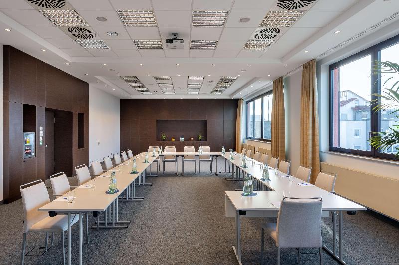 酒店 NH Stuttgart Airport