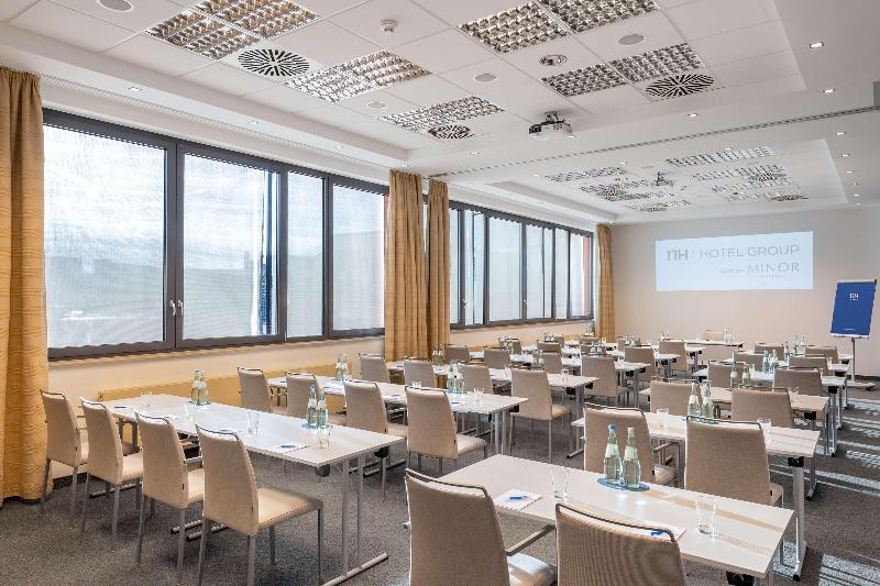 酒店 NH Stuttgart Airport