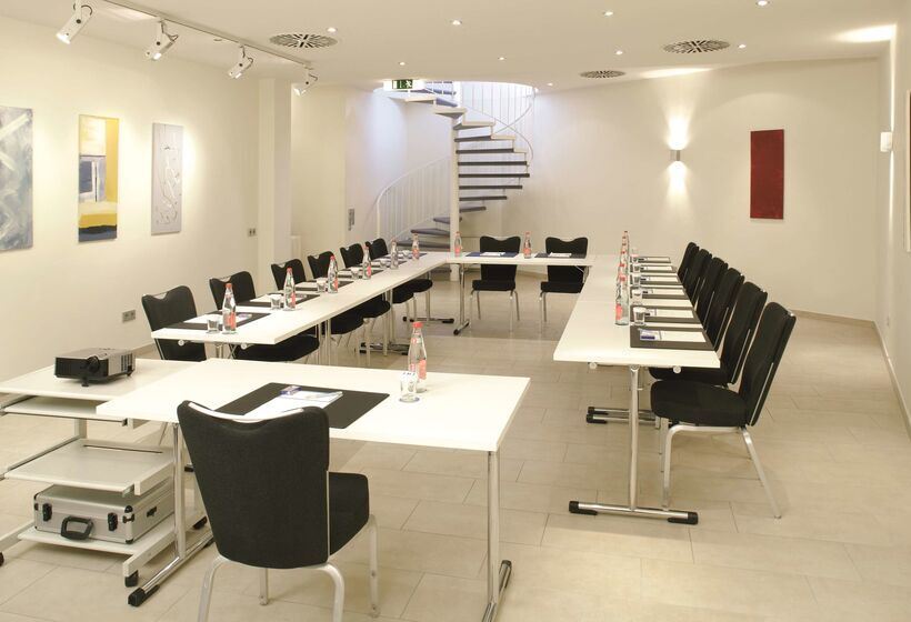 هتل Spark By Hilton Stuttgart Sindelfingen