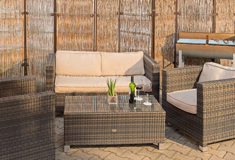 هتل Spark By Hilton Stuttgart Sindelfingen