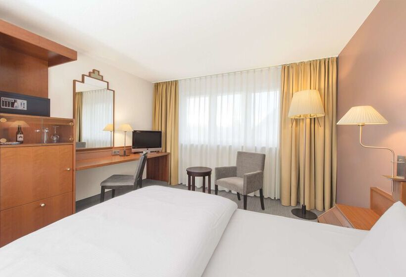 هتل Spark By Hilton Stuttgart Sindelfingen
