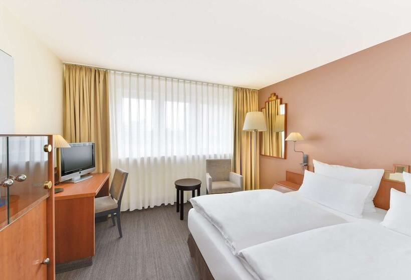 هتل Spark By Hilton Stuttgart Sindelfingen