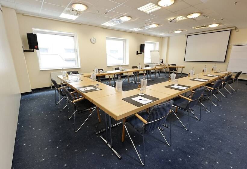 בית מלון כפרי Plaza Hannover