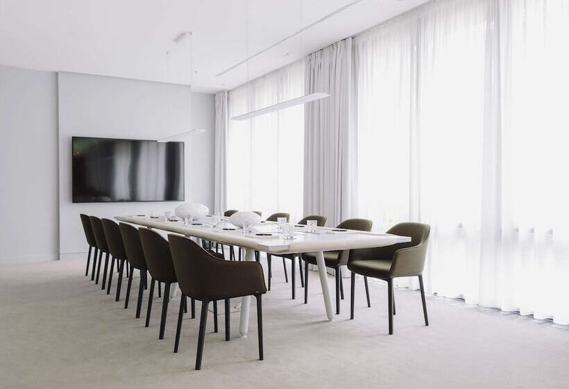 هتل Pullman Berlin Schweizerhof