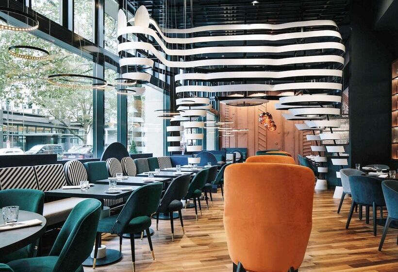 هتل Pullman Berlin Schweizerhof