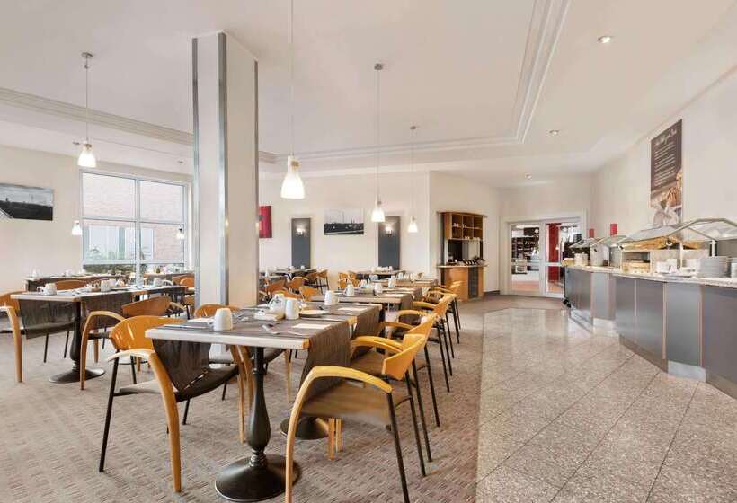 호텔 Ramada By Wyndham Bottrop City