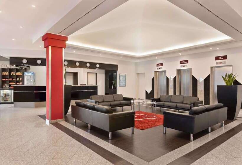 فندق Ramada By Wyndham Bottrop City