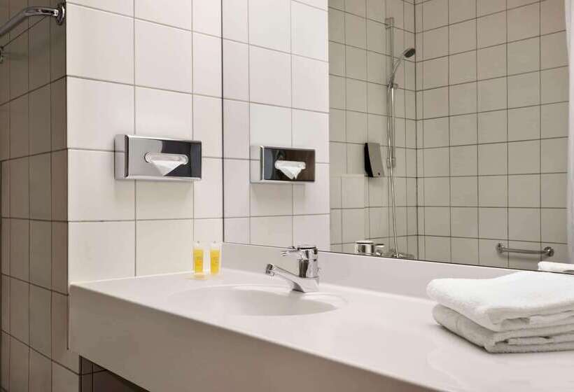 호텔 Ramada By Wyndham Bottrop City