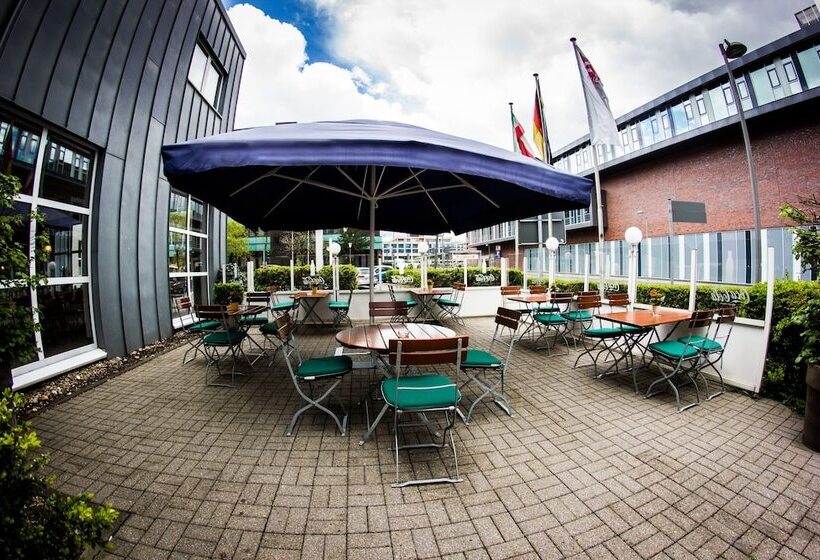 호텔 Ramada By Wyndham Bottrop City