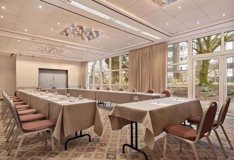 호텔 Ramada By Wyndham Bottrop City