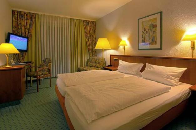 Отель Restaurant Esbach Hof