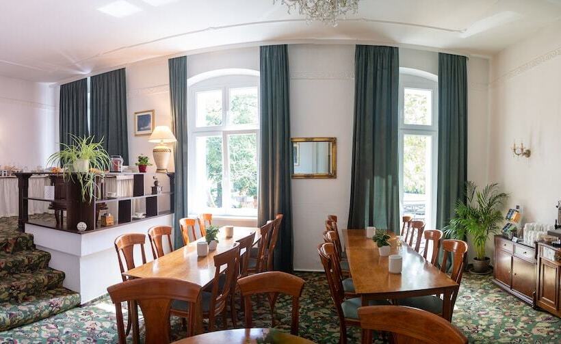 هتل Safestay Berlin Kurfurstendamm