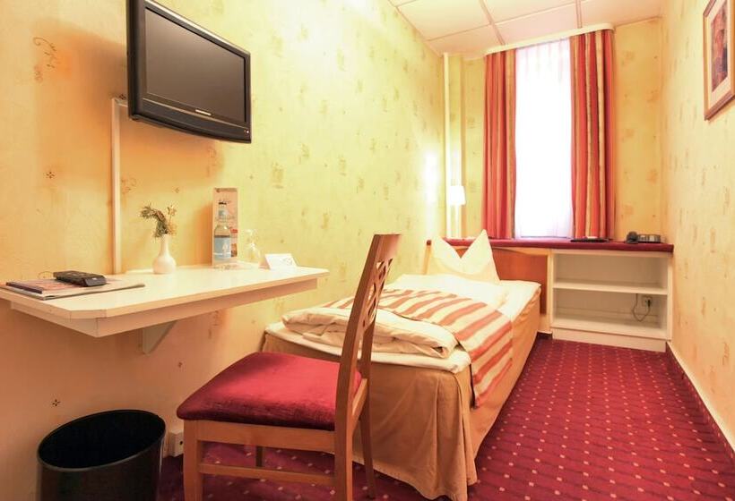 هتل Safestay Berlin Kurfurstendamm