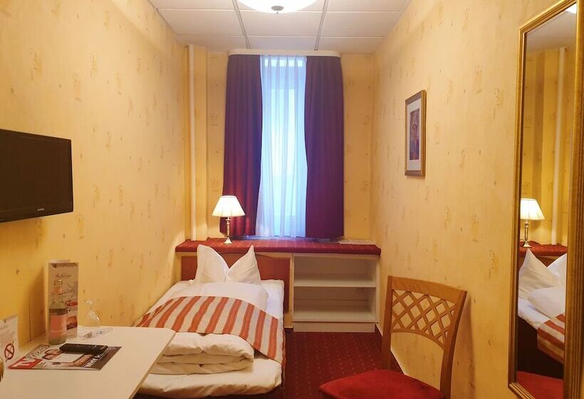 هتل Safestay Berlin Kurfurstendamm