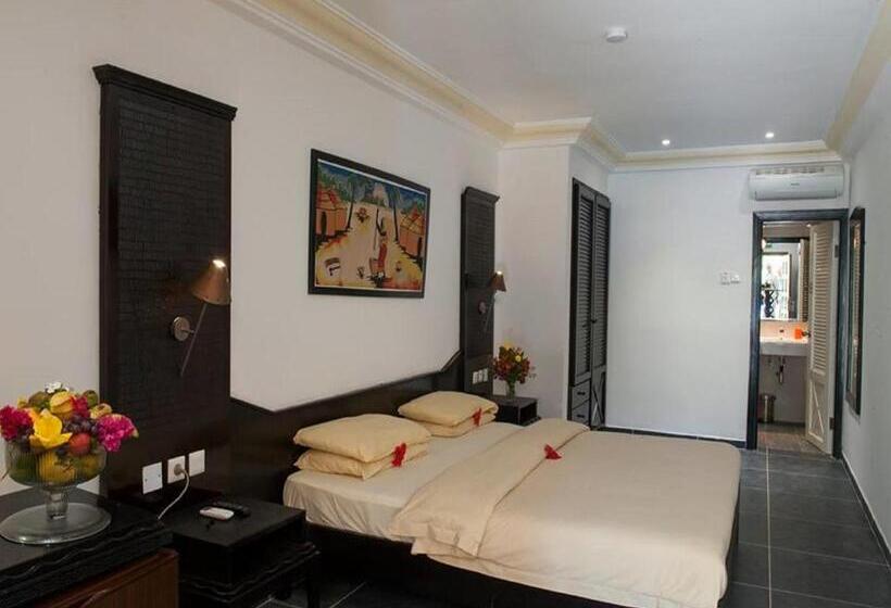 هتل Senegambia Beach