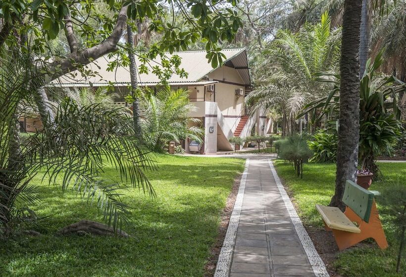 هتل Senegambia Beach