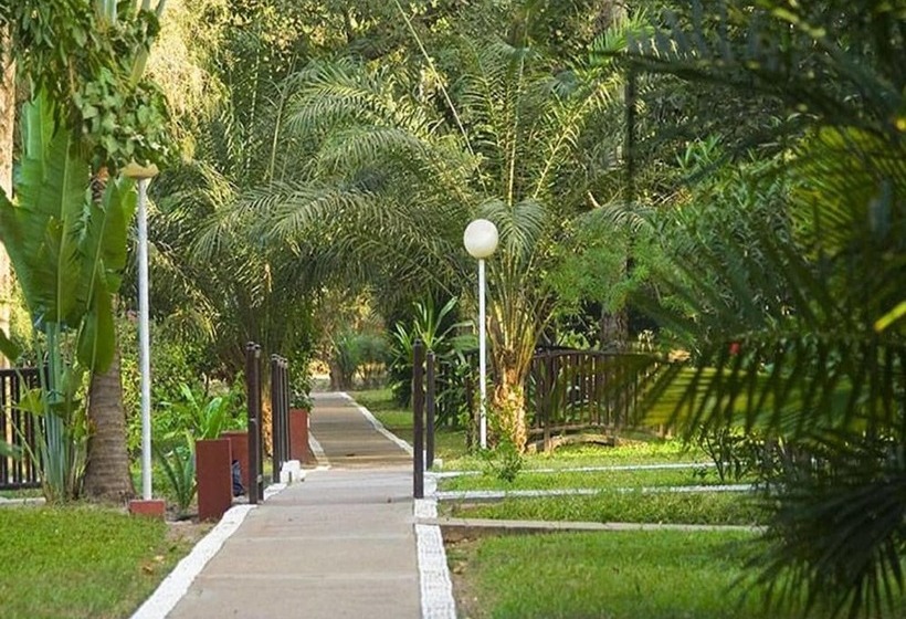 هتل Senegambia Beach