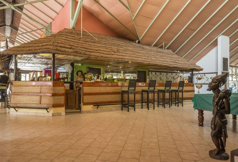 هتل Senegambia Beach